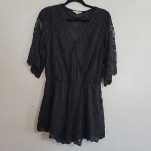 Entro Black Lace V-neck Surplice Romper Scalloped Edge Hem